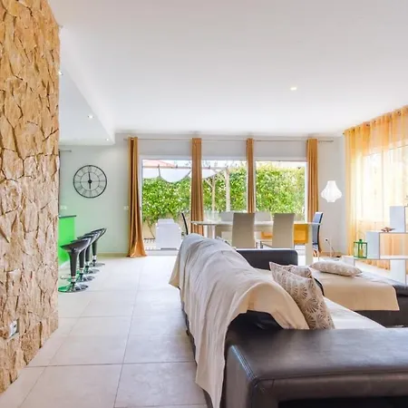 Dos Anjos Порту-Санту